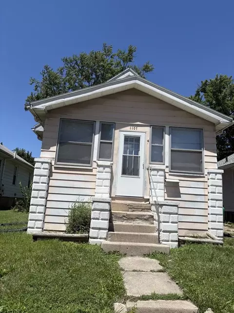 1107 W Gilbert Ave, Peoria, IL 61604