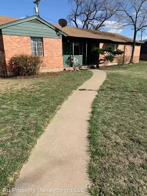 2811 Duncan Dr #1, Amarillo, TX 79109