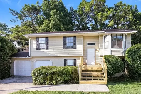 2068 Lown Farm Ln, Lithonia, GA 30058