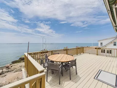 4 Cambridge Ct #1, East Haven, CT 06512