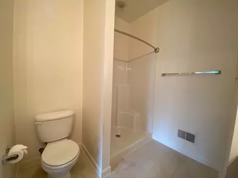 106 Amber Ln, North Versailles, PA 15137