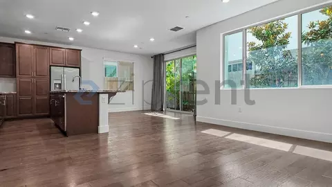 10568 Trill Way, Elk Grove, CA 95757
