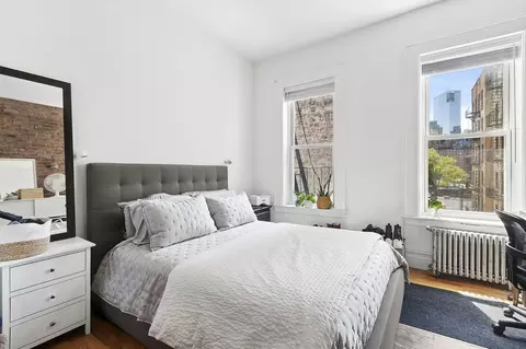 194 Bleecker St #2C, New York, NY 10012
