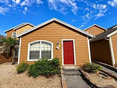 217 Australian Way #B, Four Corners, FL 33897