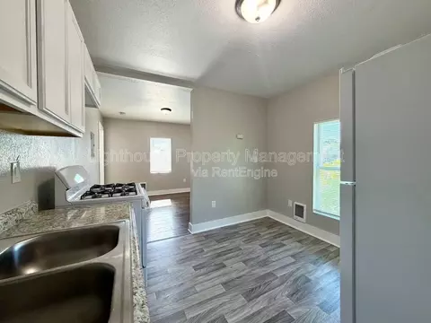 2825 Sanford St #5, Muskegon, MI 49444