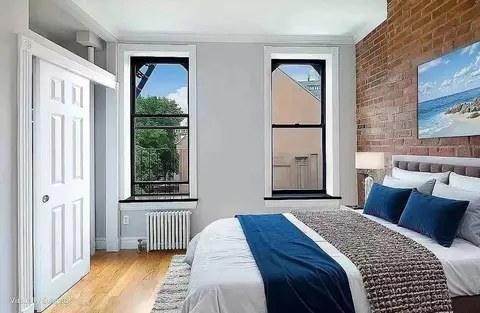 345 E 5th St #2, New York, NY 10003
