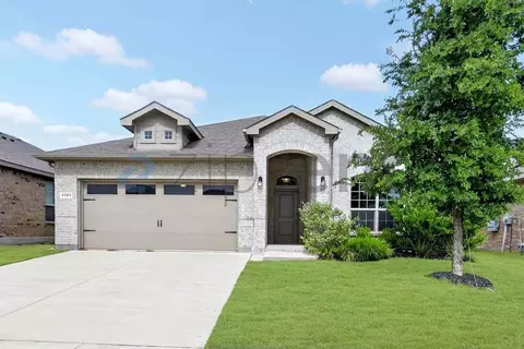 2325 Emerald Springs Dr, Glenn Heights, TX 75154
