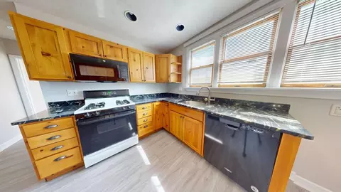 3899 Washington St #3, Boston, MA 02131