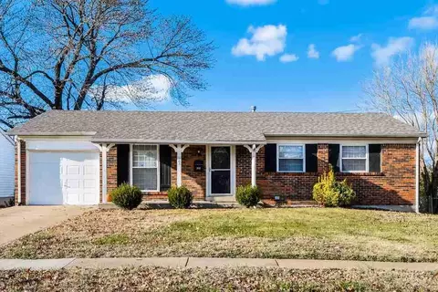 2805 Sorrell Dr, Florissant, MO 63033