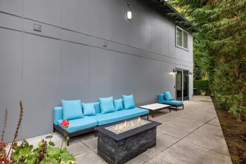 6802 Coal Creek Pkwy SE, Newcastle, WA 98059