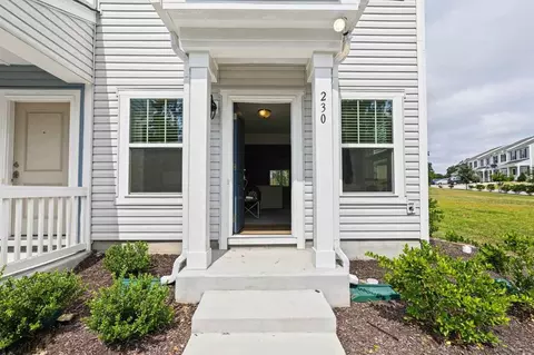 230 Banbury Ln, Little River, SC 29566
