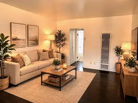 Undisclosed, Los Angeles, CA 90028