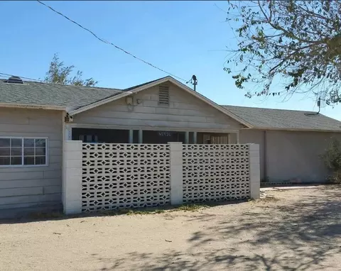 45926 48th St W, Lancaster, CA 93536