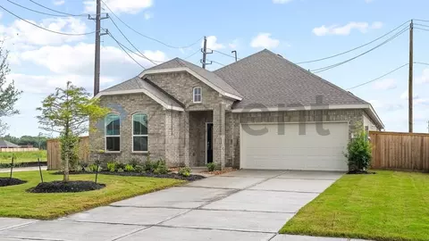 3103 Onyz Valley Dr, Angleton, TX 77515