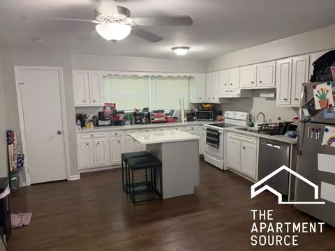 1 Scotdale Rd #2, La Grange Park, IL 60526