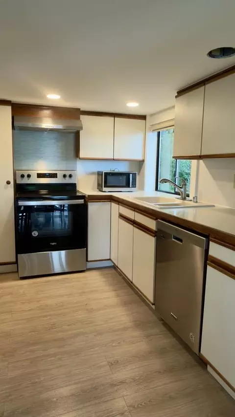 5811 Ward Ave NE #NA, Bainbridge Island, WA 98110