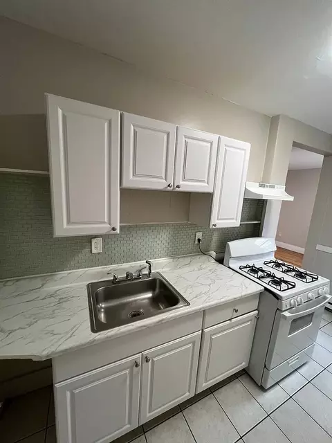 15 Huss Ct #205, Lynn, MA 01905