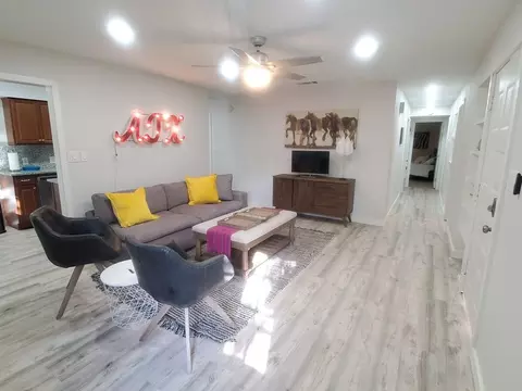 2501 Parker Ln #1565954P, Austin, TX 78741