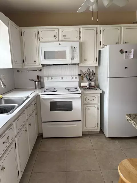 5300 Washington St #C-218, Hollywood, FL 33021