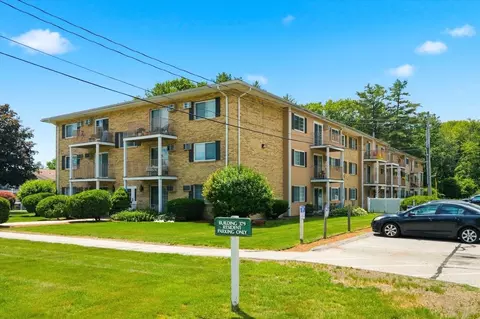 379 Huse Rd #27, Manchester, NH 03103