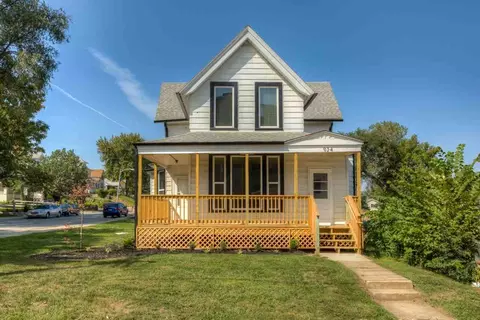 924 S 31st St, Omaha, NE 68105