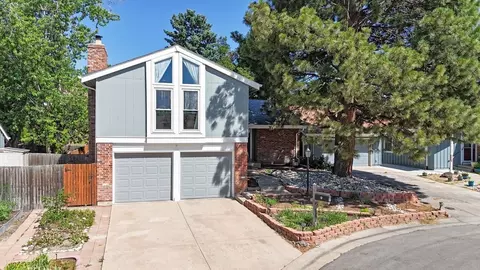 2946 S Moline Pl, Aurora, CO 80014