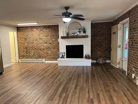 222 Ransom St #B, Chapel Hill, NC 27516