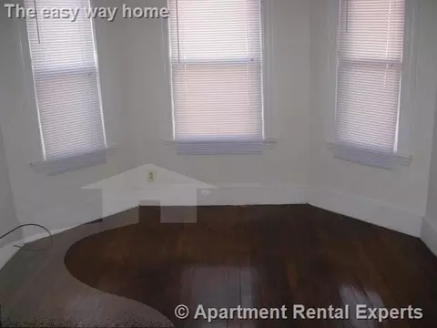 104 Conwell Ave #1, Somerville, MA 02144
