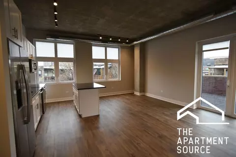 3833 N Broadway St #311, Chicago, IL 60613