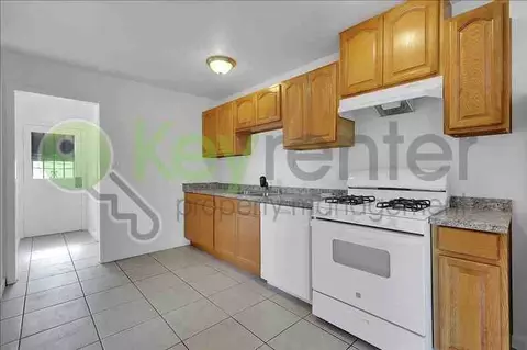 4806 Yosemite Ave #A, Sacramento, CA 95820