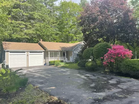 10 Village Green Dr #1, Ogunquit, ME 03907