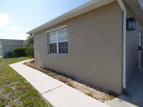 601 SW Haas Ave #E, Port Saint Lucie, FL 34953