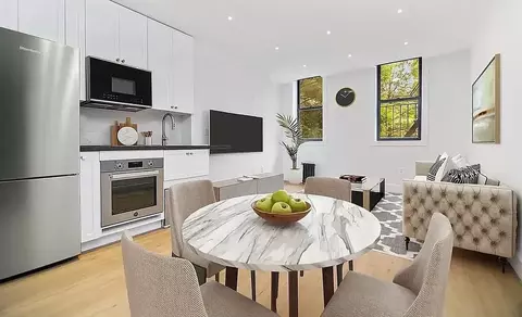 207 E 4th St #3B, New York, NY 10009