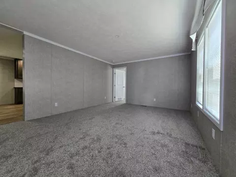 52131 Oxford Ln #423, Chesterfield, MI 48051