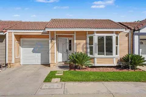 1834 Club Dr, Pomona, CA 91768