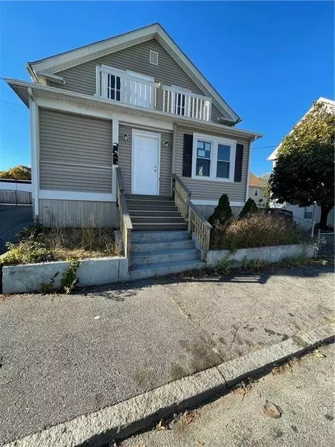 137 Ethan St, Providence, RI 02909