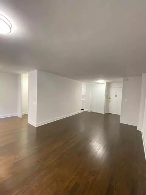 96 5th Ave #6G, New York, NY 10011