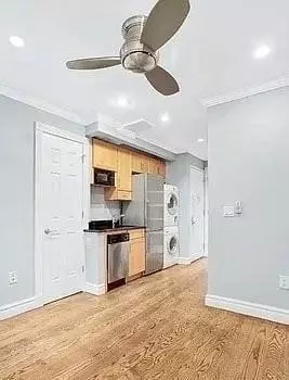 697 10th Ave #3FN, New York, NY 10036