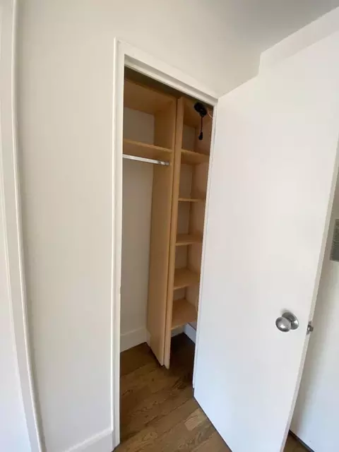 220 E 63rd St #2A, New York, NY 10065