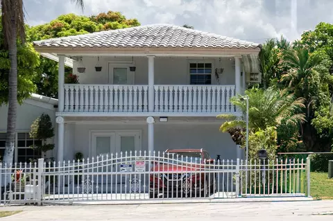 16990 NE 5th Ct #1, North Miami Beach, FL 33162