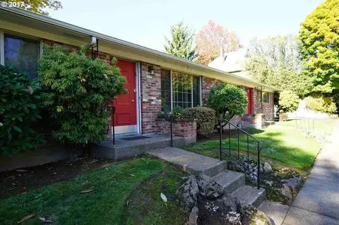 1947 NE Tillamook St, Portland, OR 97212
