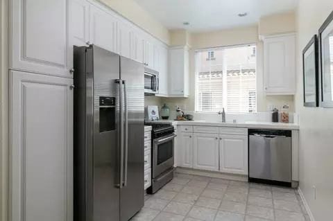 2305 Chapel Dr, Camarillo, CA 93010