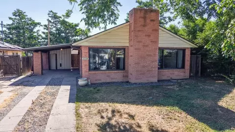 2220 Ironton St, Aurora, CO 80010