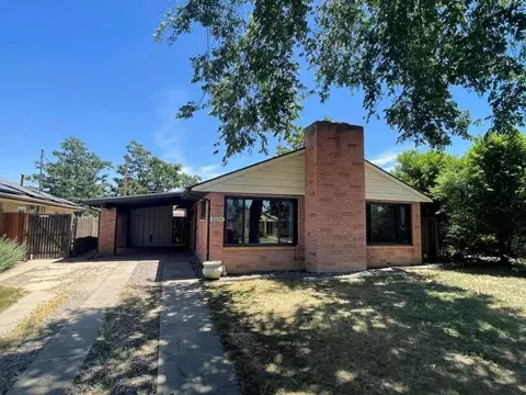 2220 Ironton St, Aurora, CO 80010