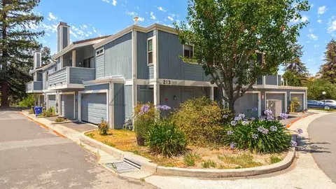 213 Apollo #4, Hercules, CA 94547