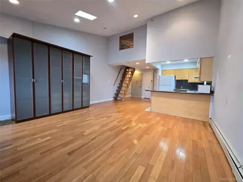 8371 116th St # 7C, New York, NY 11418