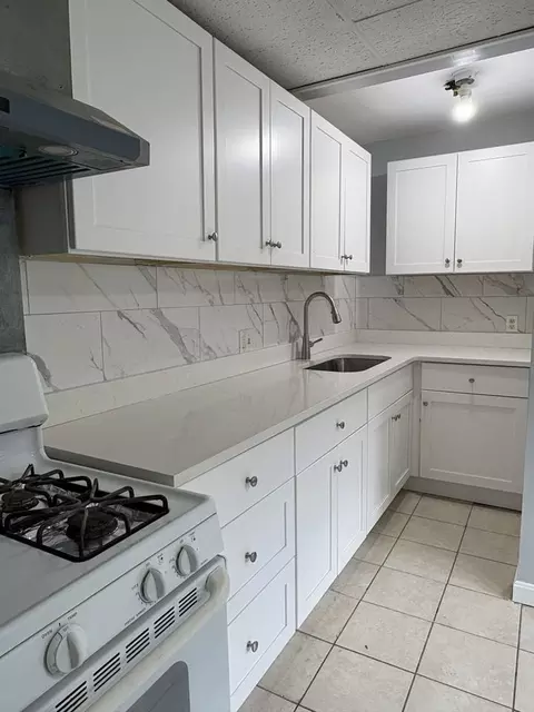 52 Phillips St #1ST, Watertown Town, MA 02472