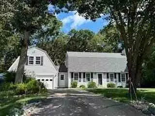 8 Healey Brook Dr, Charlestown, RI 02813