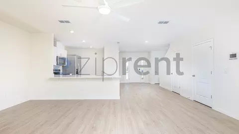 2808 Silver Canoe Dr, Edgewater, FL 32141 photo 5