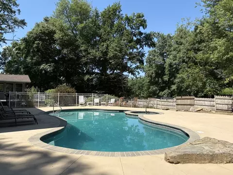 421 Hemlock Point Dr #NA, Coventry, CT 06238